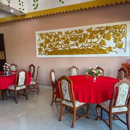 Por Saha Hotel Ramkhamhaeng 100